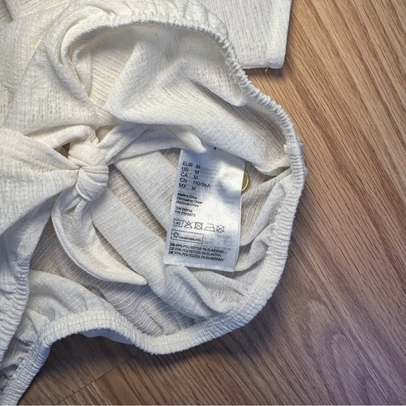 H&M DIVIDED White Tie Front Crop Top - Picture 7 of 10